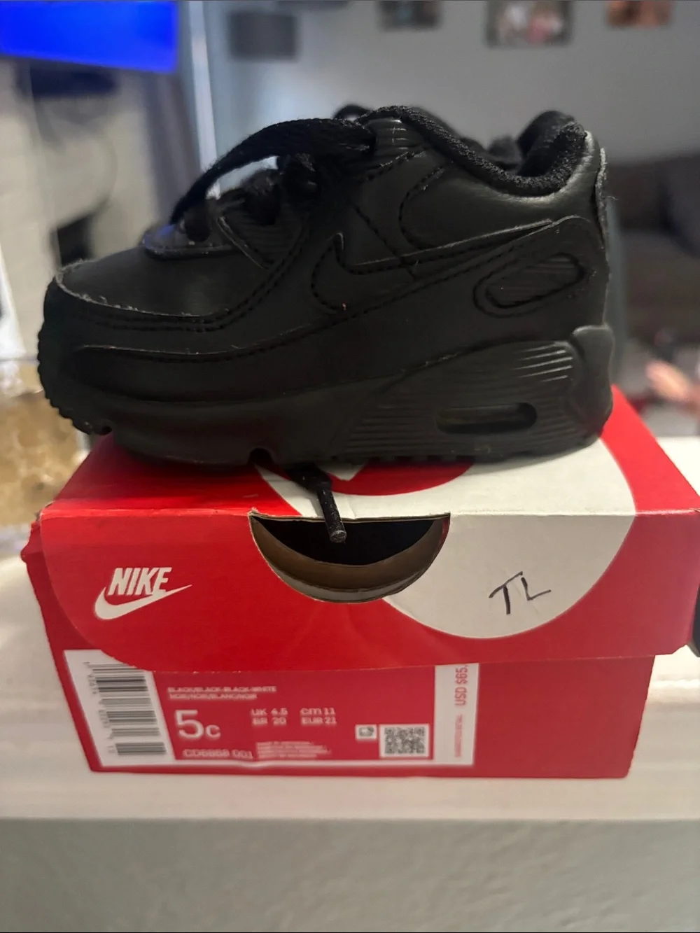 Nike Kids Black Low-Top Sneaker